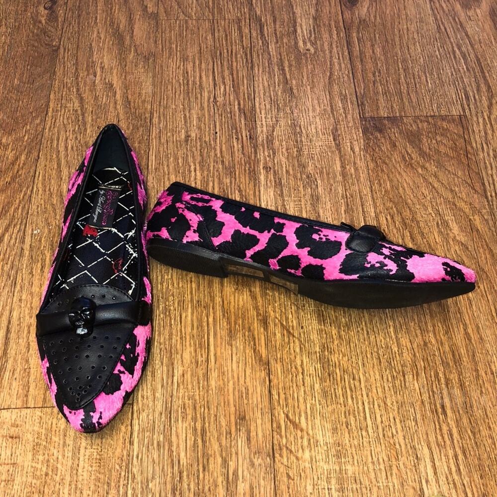 Abbey Dawn by Avril Lavigne Pink and Black Rebel Yell Punk Flattie Flat Size 7